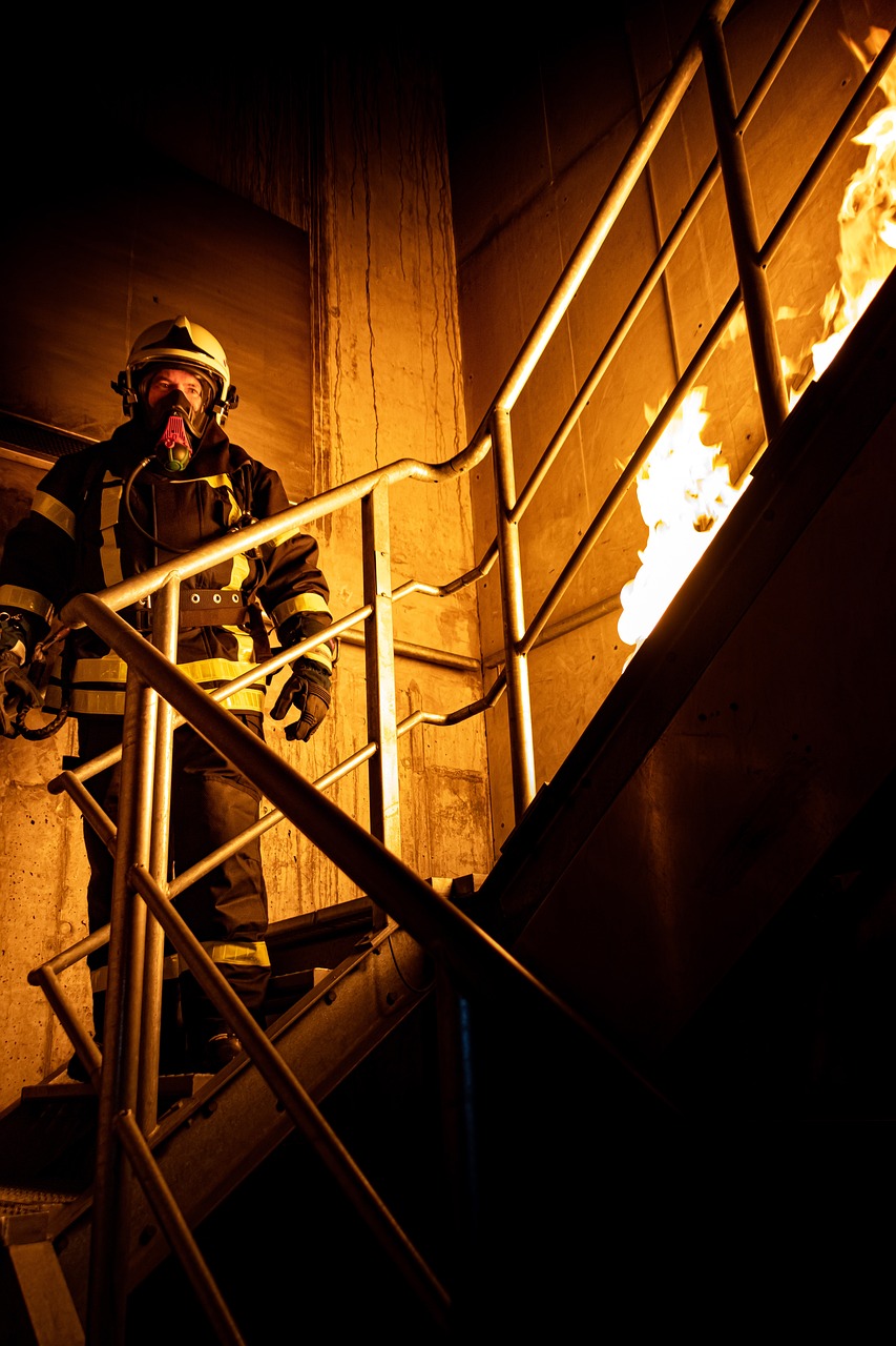 flame, fireman, stairs-4693866.jpg